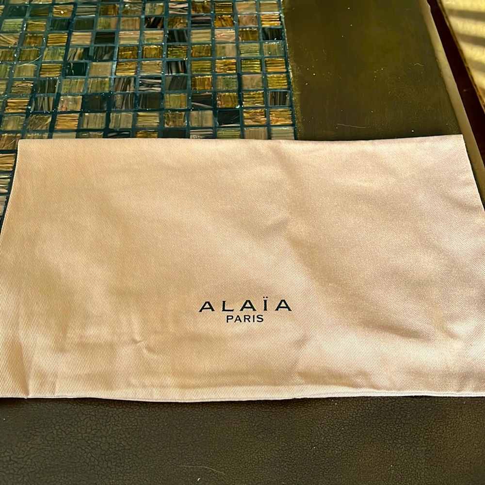 Alaia Paris shoe dust cover